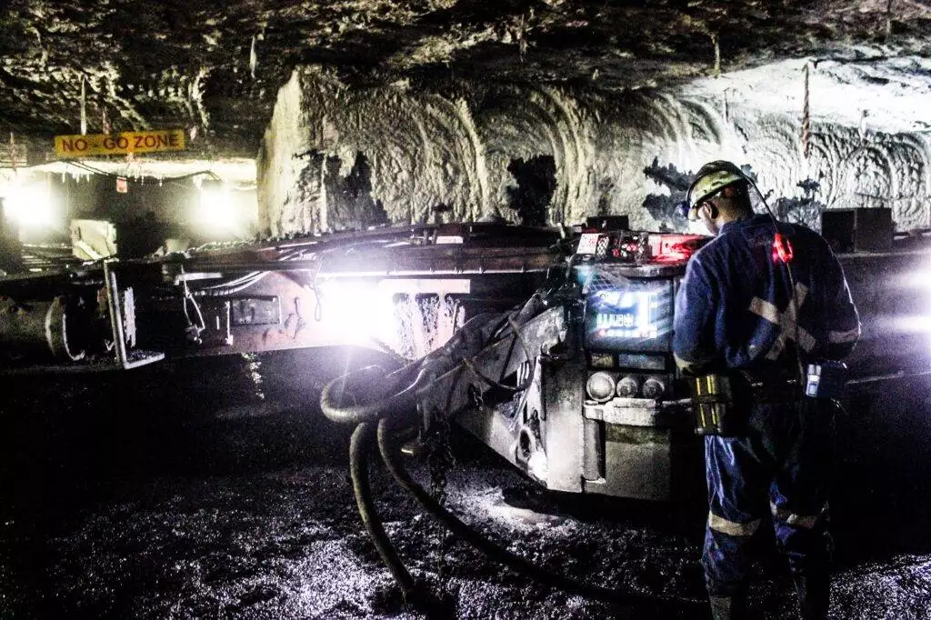 APPLY PDS WITH PLANNING AND ENGAGEMENT, URGES BOOYCO All stakeholders, including those at the coal face, should be involved and understand why PDS and CPS equipment is being installed.